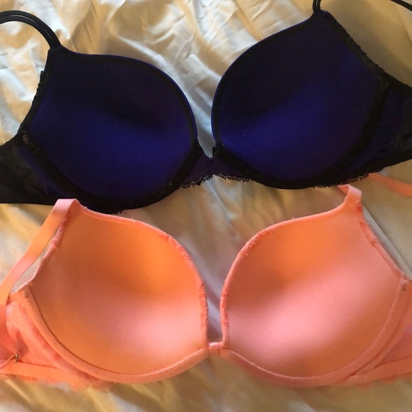 2 Victoria’s Secret bras - Picture 2 of 4